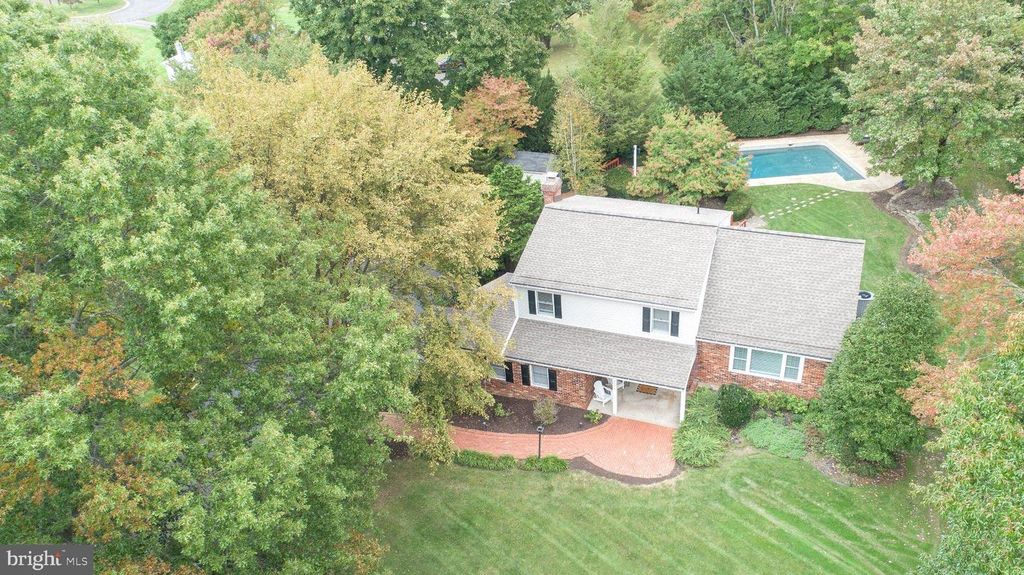 4495 FOOTHILL DR, DOYLESTOWN, PA 18902 — exterior