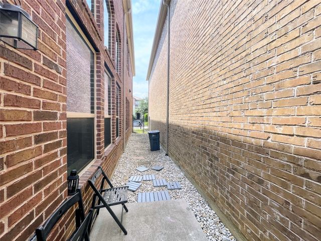 6622 Deleon Street, Irving, TX 75039