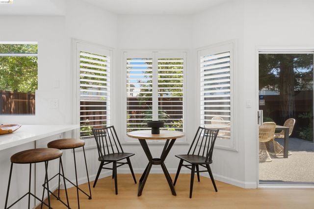 18911 Sydney Cir, Castro Valley, CA 94546