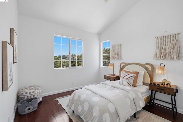 18911 Sydney Cir, Castro Valley, CA 94546