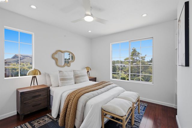 18911 Sydney Cir, Castro Valley, CA 94546