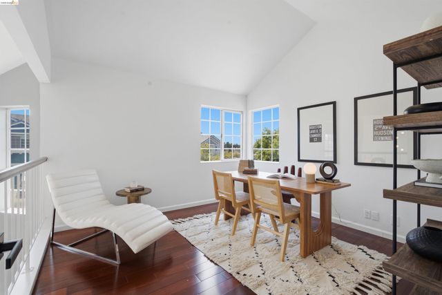 18911 Sydney Cir, Castro Valley, CA 94546