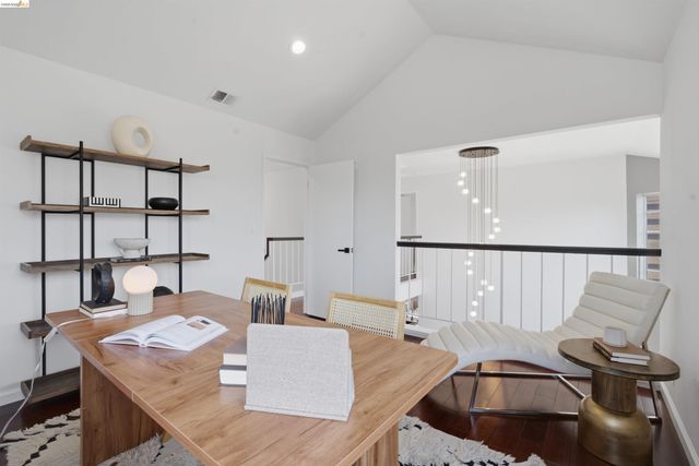 18911 Sydney Cir, Castro Valley, CA 94546
