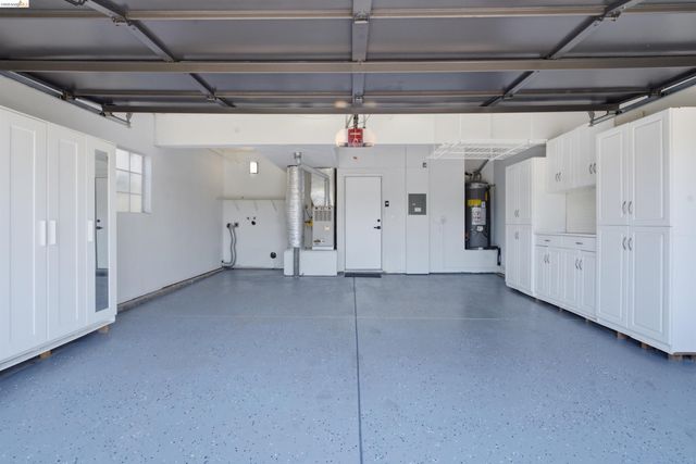 18911 Sydney Cir, Castro Valley, CA 94546