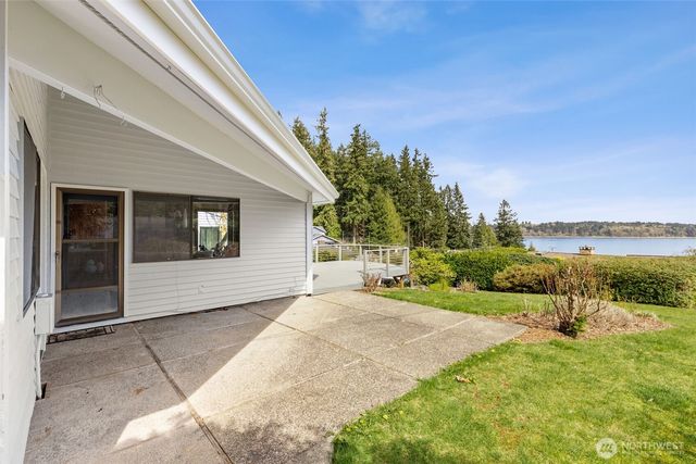 2121 Beverly Beach Drive NW, Olympia, WA 98502