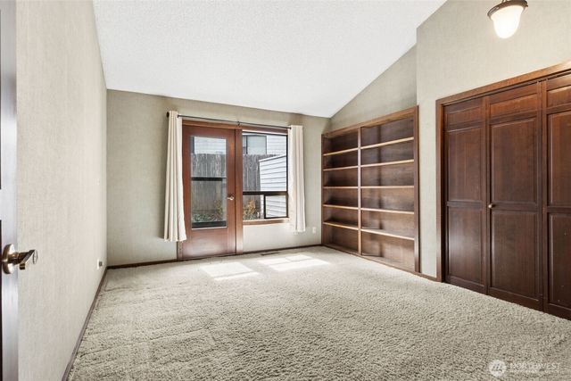 2121 Beverly Beach Drive NW, Olympia, WA 98502