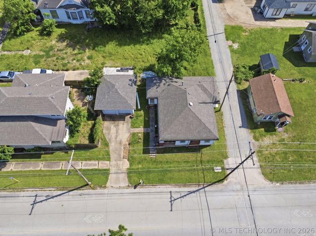1910 Johnstone Avenue, Bartlesville, OK 74003