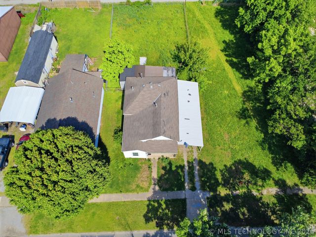 1910 Johnstone Avenue, Bartlesville, OK 74003