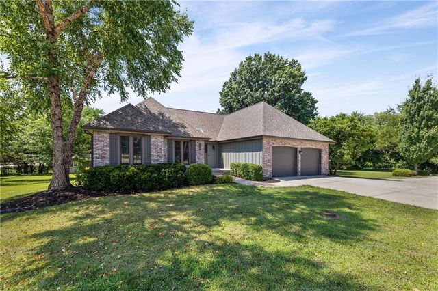 10365 W 159th Street, Overland Park, KS 66221
