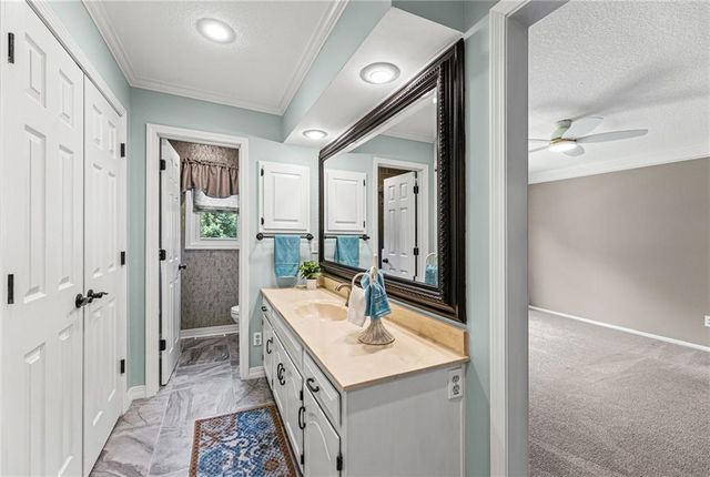 10365 W 159th Street, Overland Park, KS 66221
