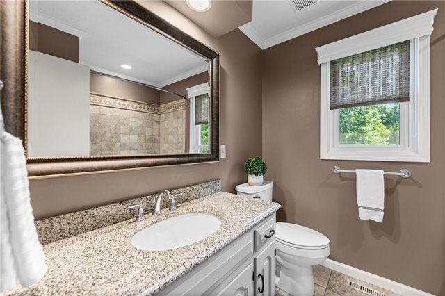 10365 W 159th Street, Overland Park, KS 66221
