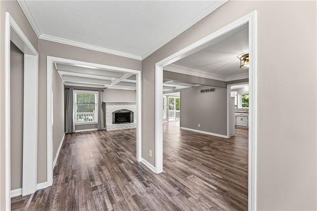 10365 W 159th Street, Overland Park, KS 66221
