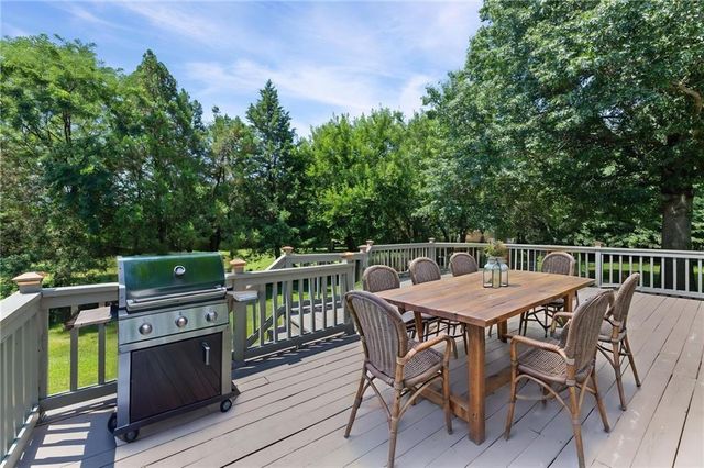 10365 W 159th Street, Overland Park, KS 66221