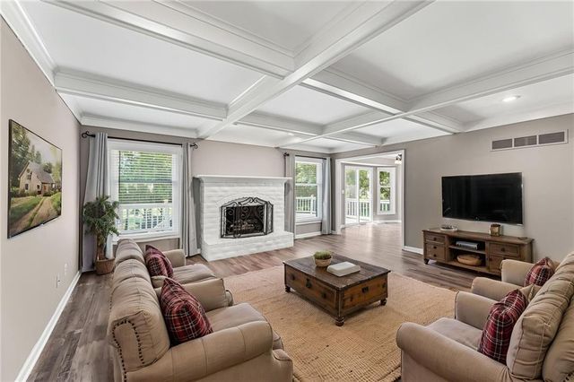 10365 W 159th Street, Overland Park, KS 66221