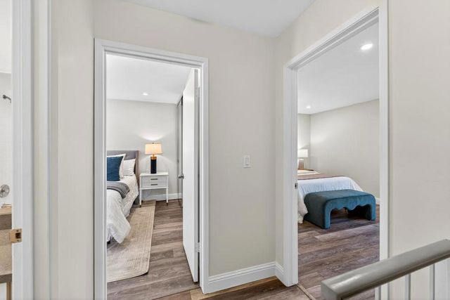 225 Red Oak Drive H, Sunnyvale, CA 94086