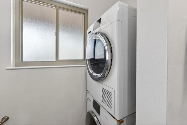 225 Red Oak Drive H, Sunnyvale, CA 94086