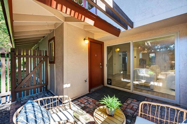 225 Red Oak Drive H, Sunnyvale, CA 94086