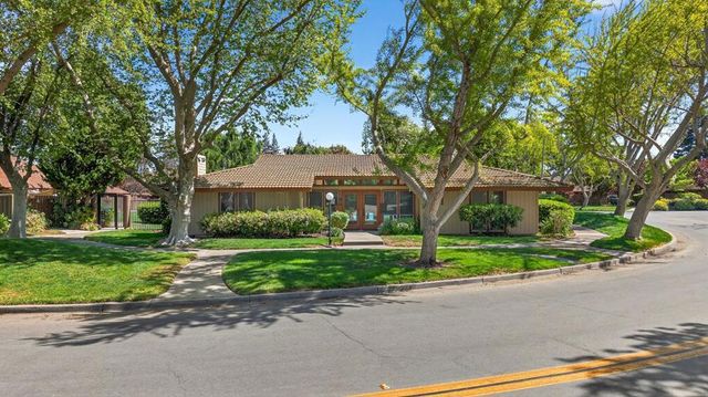 225 Red Oak Drive H, Sunnyvale, CA 94086