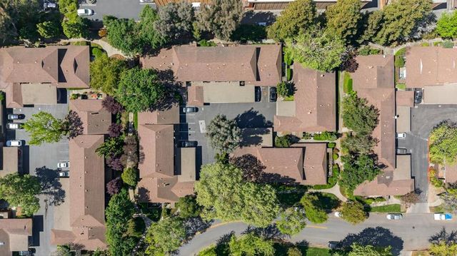 225 Red Oak Drive H, Sunnyvale, CA 94086