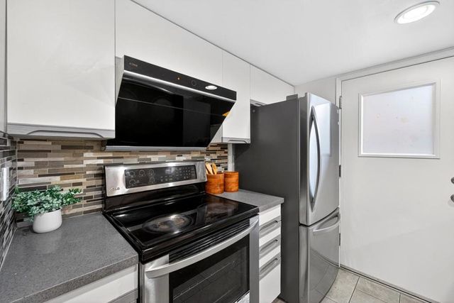 225 Red Oak Drive H, Sunnyvale, CA 94086