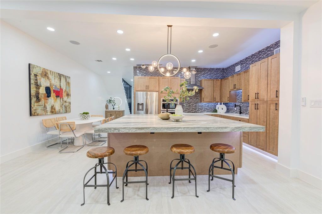 7517 Olympia Drive, Houston, TX 77063