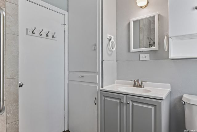 1322 W Malone, San Antonio, TX 78225