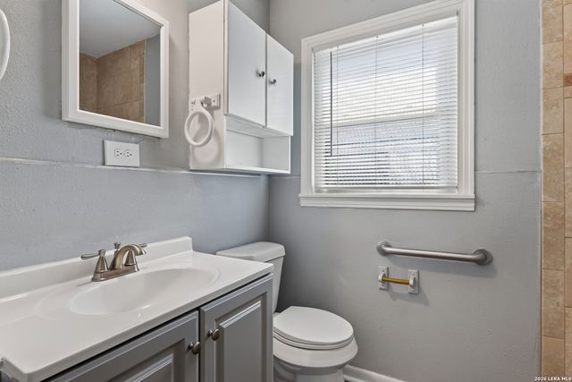 1322 W Malone, San Antonio, TX 78225