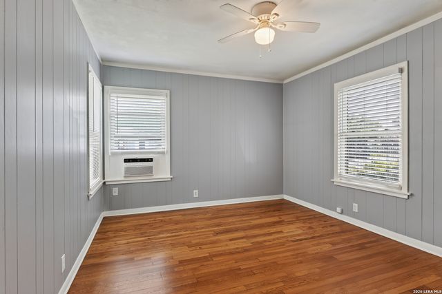 1322 W Malone, San Antonio, TX 78225