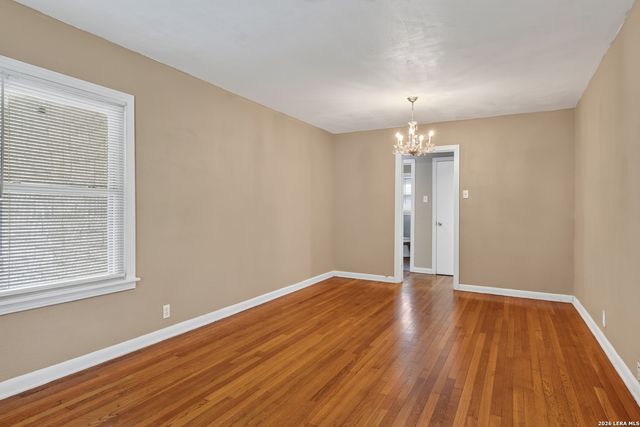 1322 W Malone, San Antonio, TX 78225