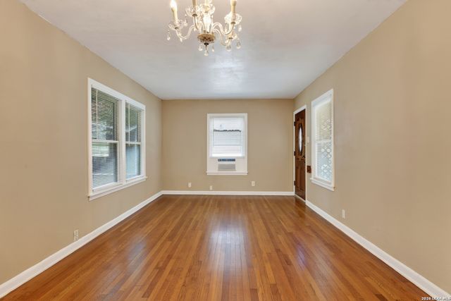 1322 W Malone, San Antonio, TX 78225