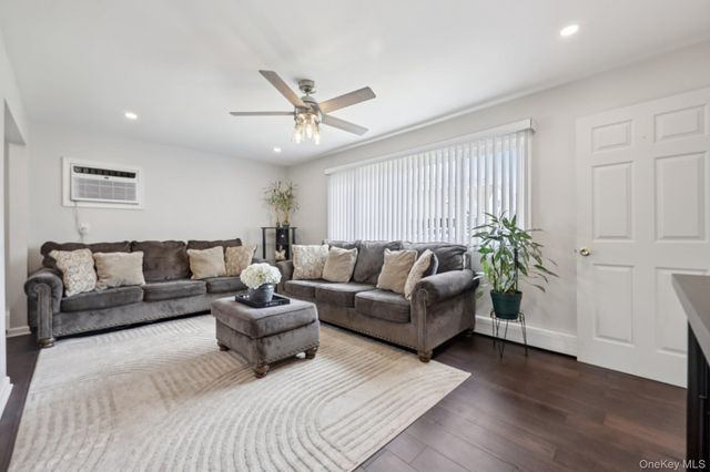 1326 4th Street, West Babylon, NY 11704