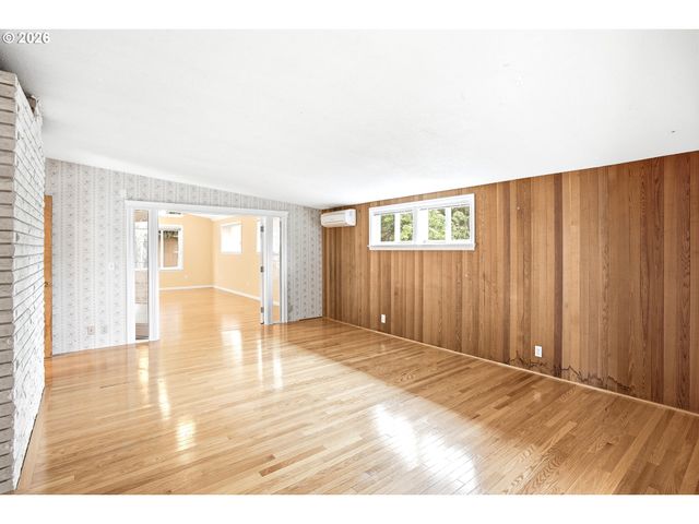 105 E 39TH Ave, Eugene, OR 97405