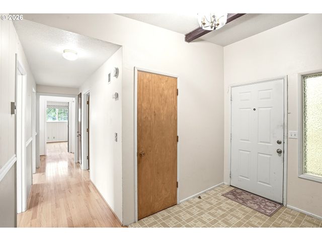 105 E 39TH Ave, Eugene, OR 97405