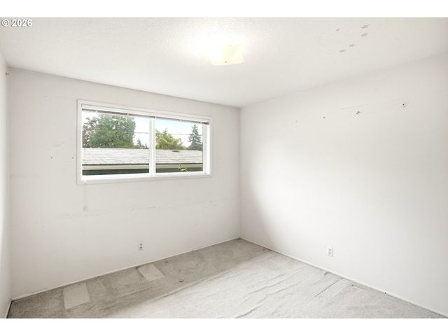 105 E 39TH Ave, Eugene, OR 97405
