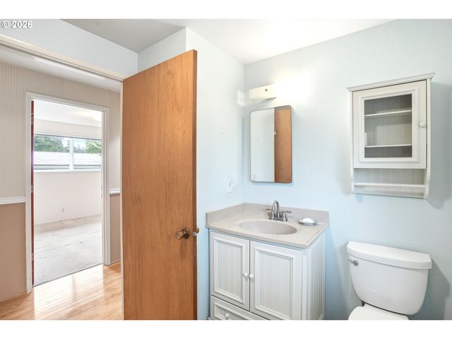 105 E 39TH Ave, Eugene, OR 97405
