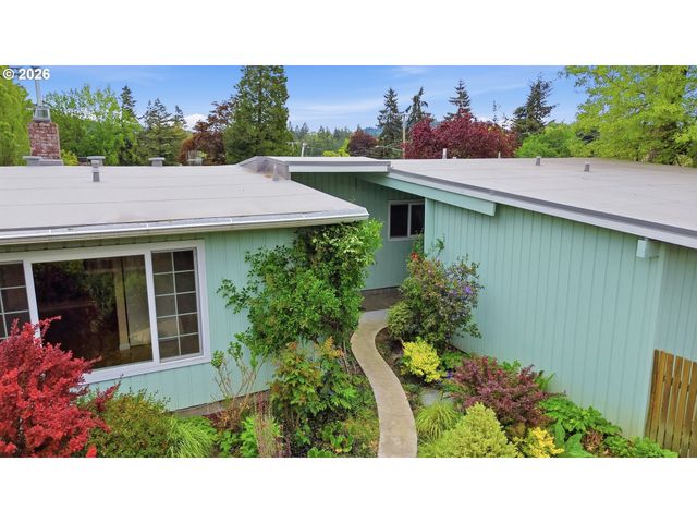 105 E 39TH Ave, Eugene, OR 97405