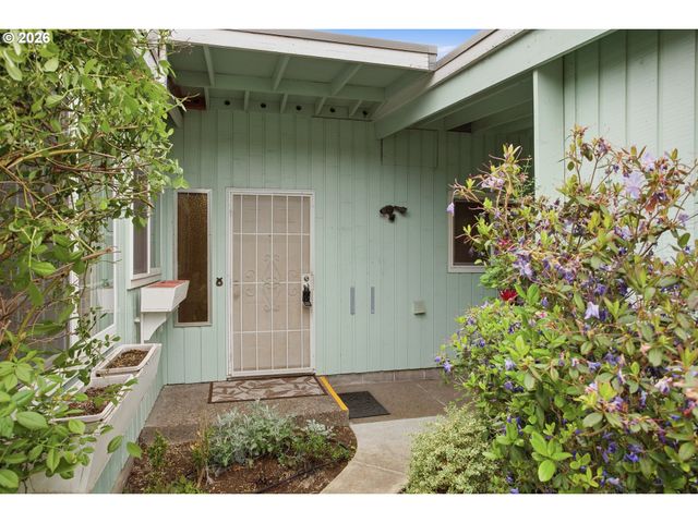 105 E 39TH Ave, Eugene, OR 97405