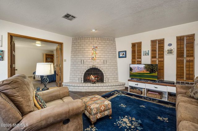 4000 Senna Drive, Las Cruces, NM 88011