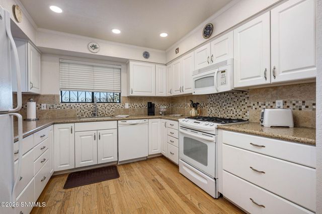 4000 Senna Drive, Las Cruces, NM 88011