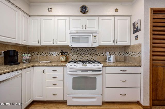 4000 Senna Drive, Las Cruces, NM 88011