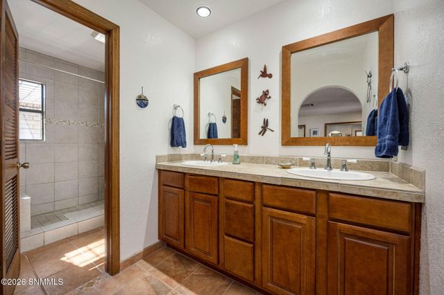 4000 Senna Drive, Las Cruces, NM 88011