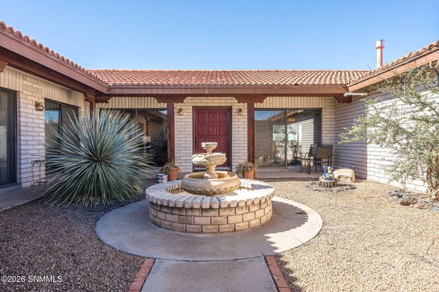 4000 Senna Drive, Las Cruces, NM 88011