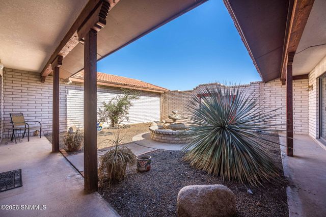 4000 Senna Drive, Las Cruces, NM 88011