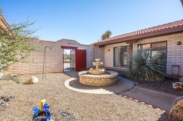 4000 Senna Drive, Las Cruces, NM 88011