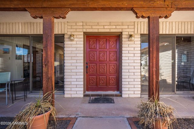 4000 Senna Drive, Las Cruces, NM 88011