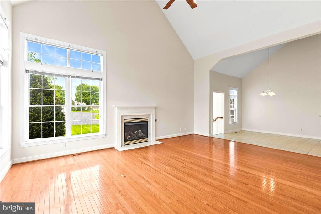 Image 17 of property listing at 1101 TURNBERRY LN, York, PA 17403