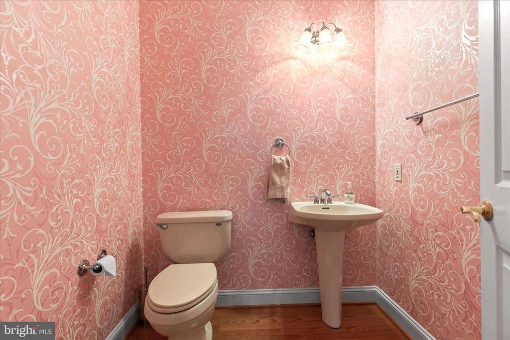 Image 20 of property listing at 1101 TURNBERRY LN, York, PA 17403