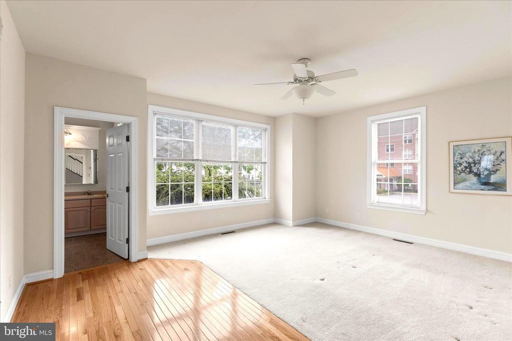 Image 21 of property listing at 1101 TURNBERRY LN, York, PA 17403