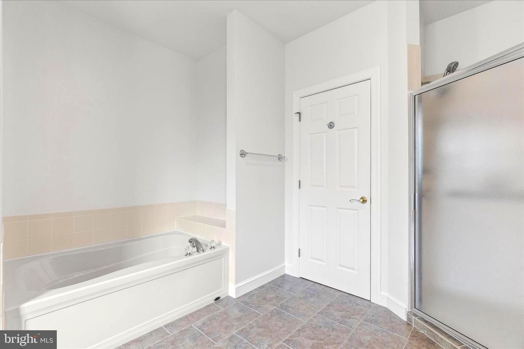 Image 25 of property listing at 1101 TURNBERRY LN, York, PA 17403