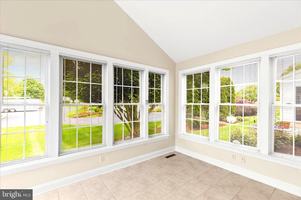 Image 30 of property listing at 1101 TURNBERRY LN, York, PA 17403